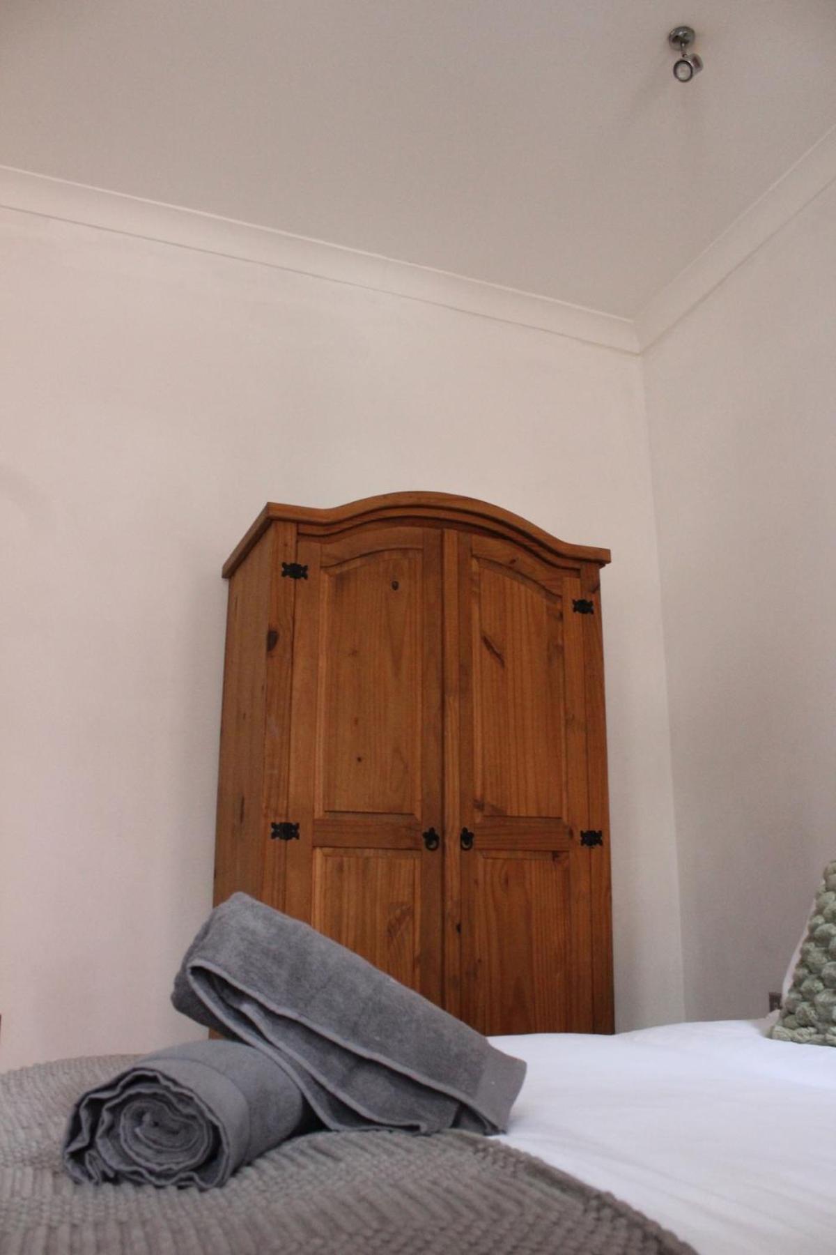 Spacious 2-bed 2-bath In Centre Apartment Birmingham